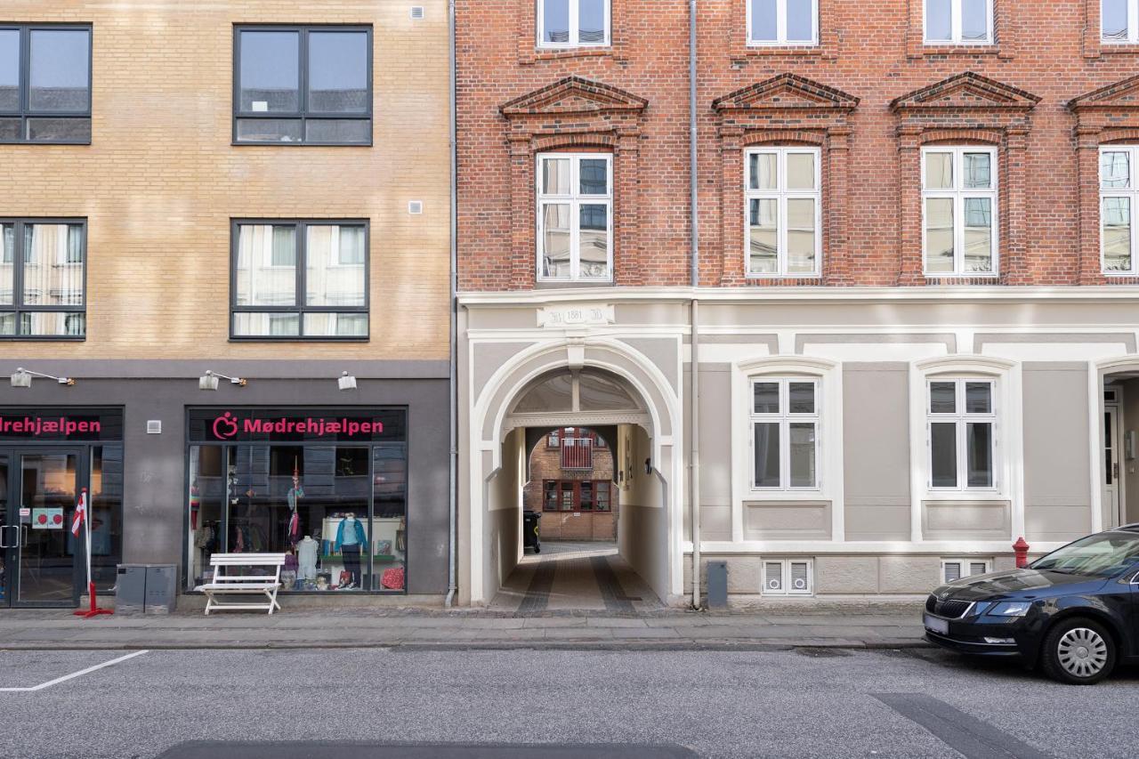 Aday - Apartment Suite 2 Aalborg Center Exterior foto
